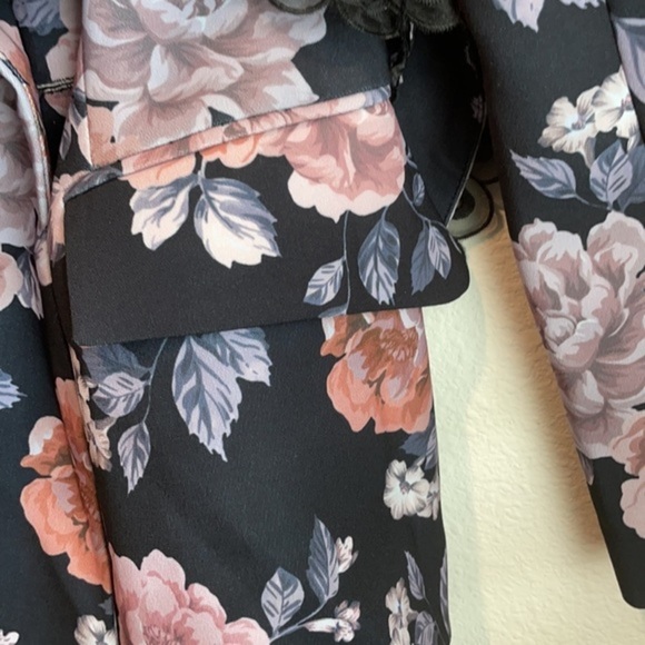 Keepsake Atomic Floral Print Belted Blazer - Picture 6 of 8